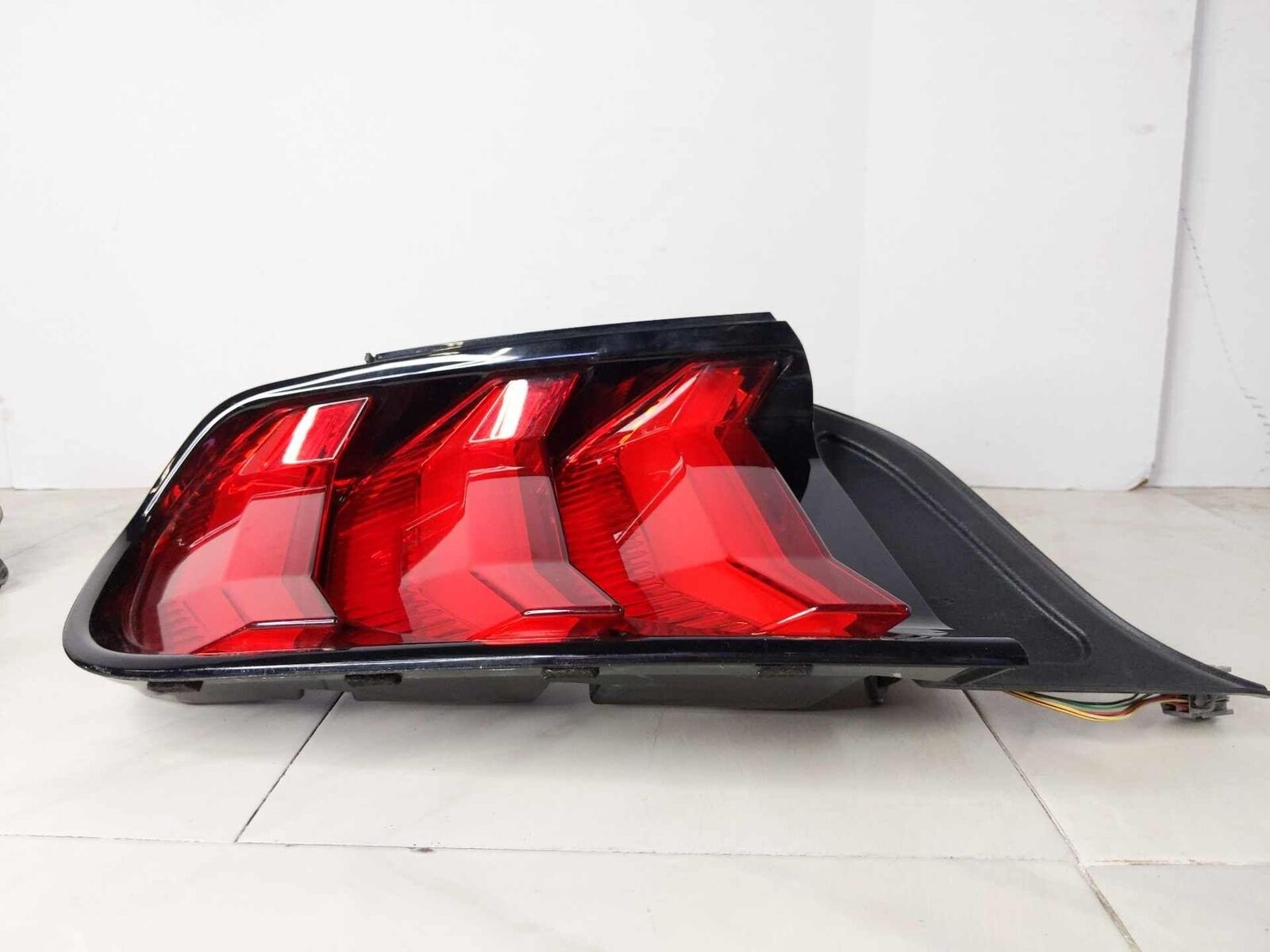 Tail Light Lamp LH Left Driver OEM JR3B13B505AG FORD MUSTANG 18 19 20 21 22